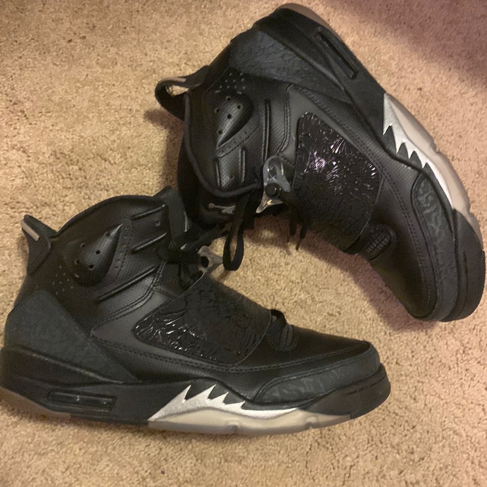 COPY - Jordan Son Of Mars
Black Metallic